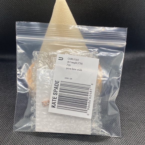 ♠️Kate Spade♠️ Ready Set Bow Pave Rose Gold Bow Studs/NWT - Picture 5 of 6